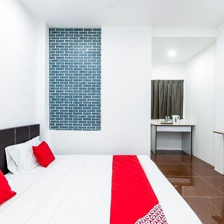 Oyo 44011 Weng Bee Guest House Kota Kinabalu Exteriör bild