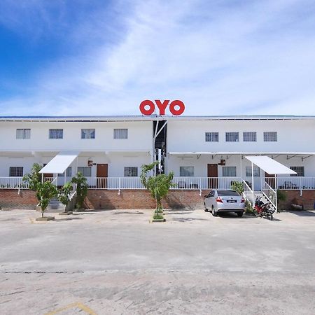 Oyo 44011 Weng Bee Guest House Kota Kinabalu Exteriör bild