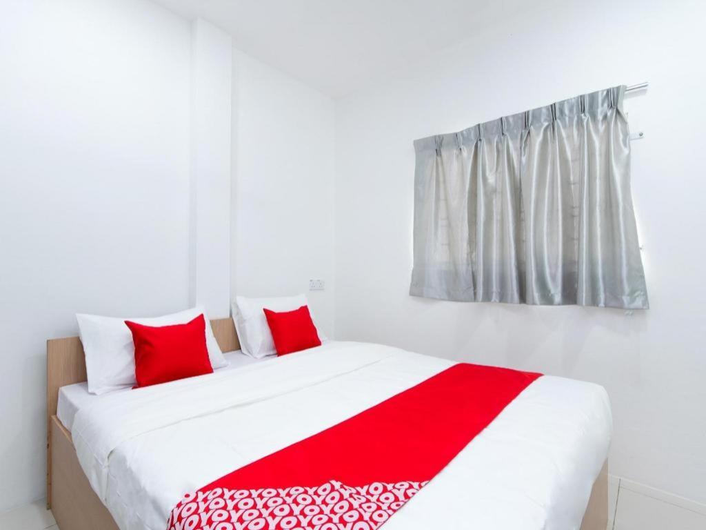 Oyo 44011 Weng Bee Guest House Kota Kinabalu Exteriör bild