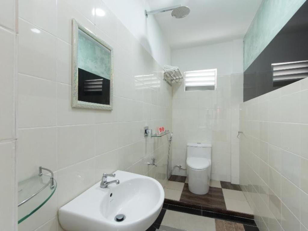 Oyo 44011 Weng Bee Guest House Kota Kinabalu Exteriör bild