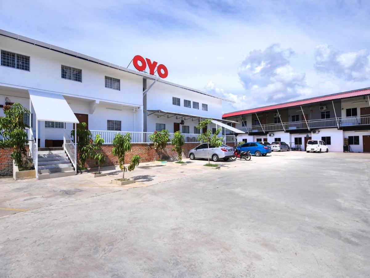 Oyo 44011 Weng Bee Guest House Kota Kinabalu Exteriör bild