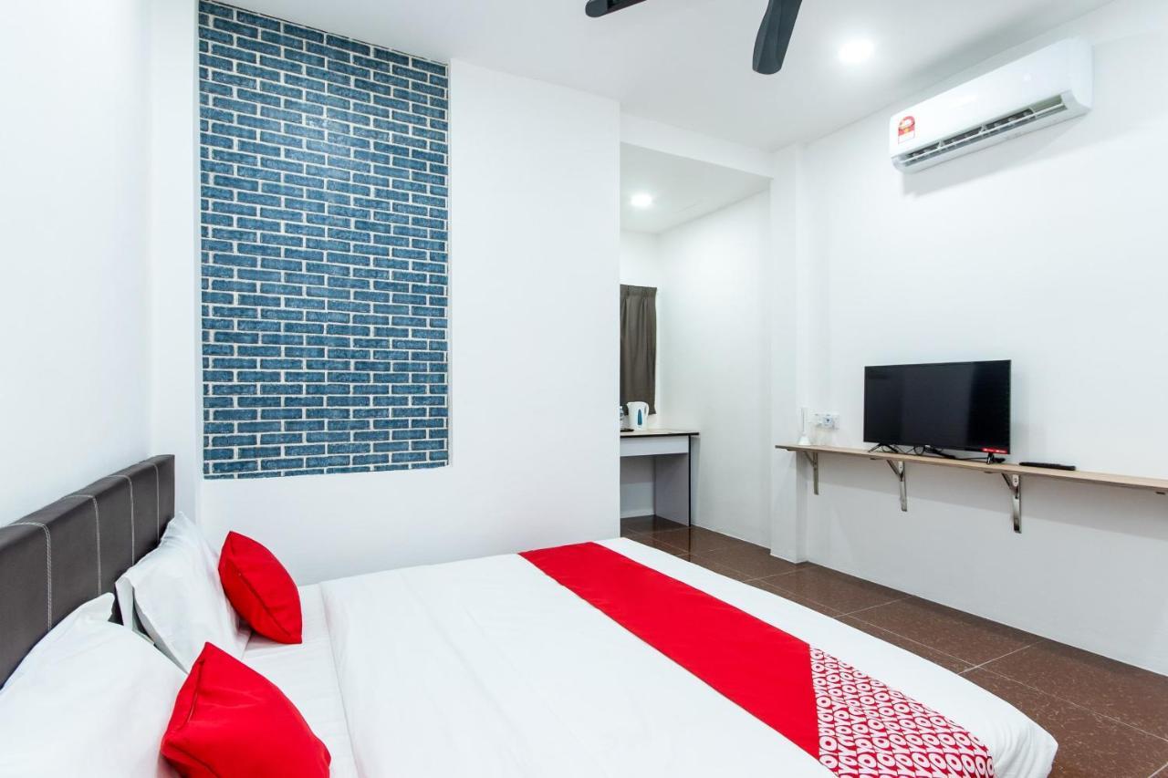 Oyo 44011 Weng Bee Guest House Kota Kinabalu Exteriör bild