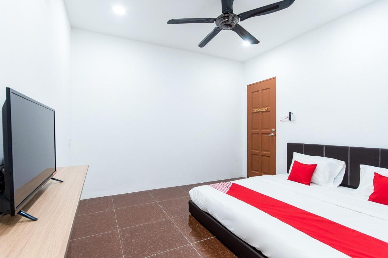 Oyo 44011 Weng Bee Guest House Kota Kinabalu Exteriör bild